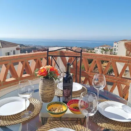 Appartement Elegant With Fantastic Views At The Of Calahonda