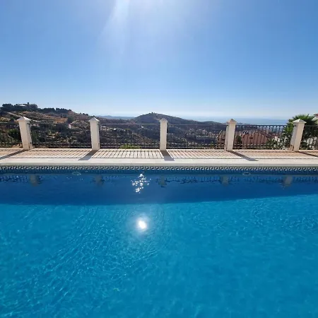 Appartement Elegant With Fantastic Views At The Of Calahonda