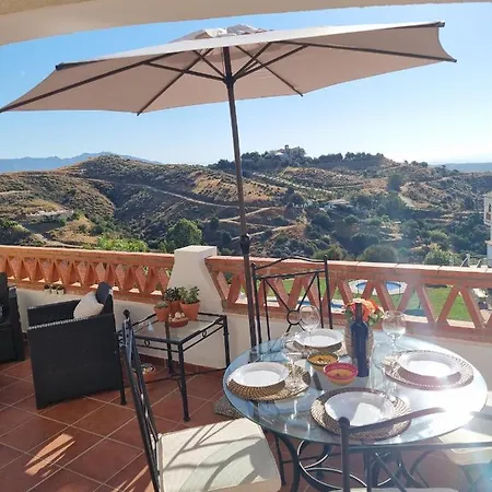 Apartment Elegant With Fantastic Views At The Of Calahonda *